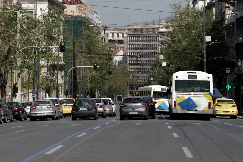 Κυκλοφοριακές ρυθμίσεις σε Αθήνα και Πειραιά ανήμερα των Θεοφανίων
