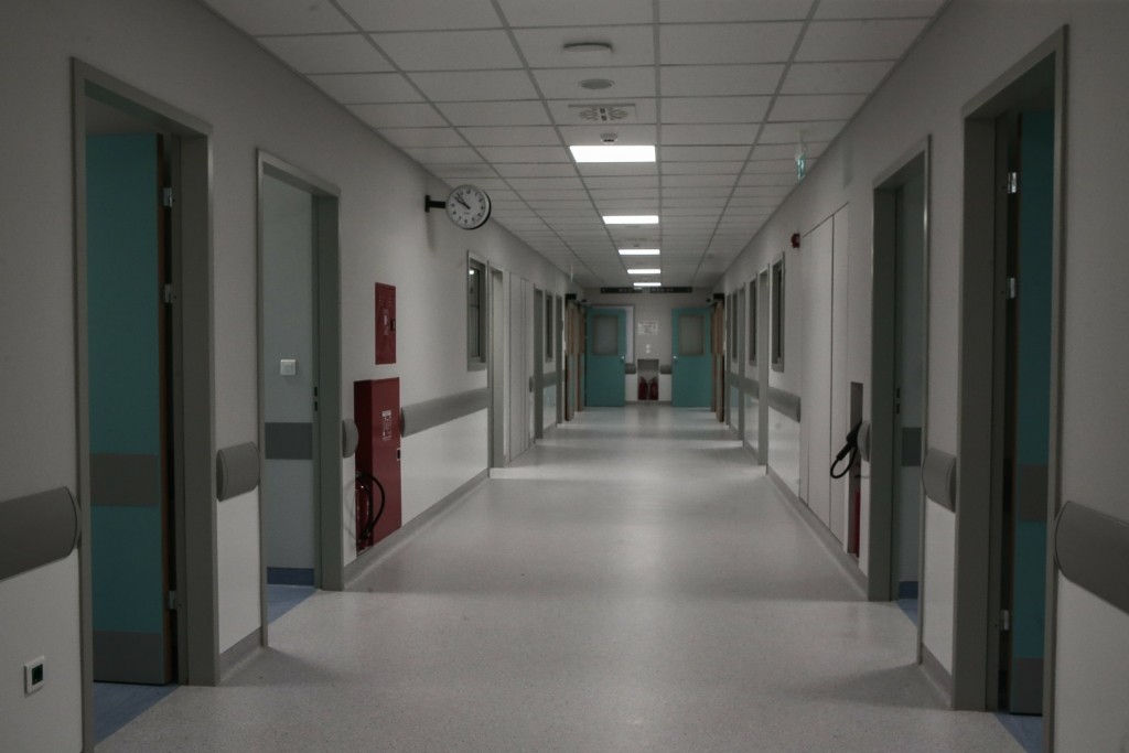 Τραγωδία στα επείγοντα νοσοκομείου στην Πάτρα – Πήγε με πόνους στο στομάχι και πέθανε από ανακοπή