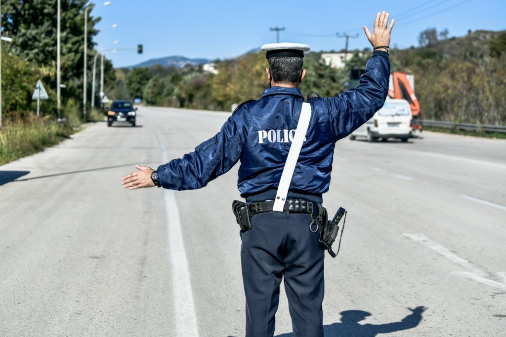 Ίλιον: Καθίζηση οδοστρώματος στην οδό Φιλιππιάδος – Εκτροπή της κυκλοφορίας