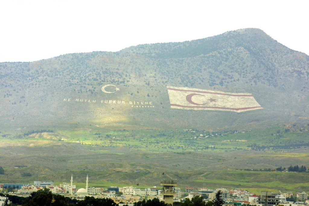 Ξέφυγαν πάλι οι Τούρκοι – Βάφτισαν “νόμιμη” την εισβολή στην Κύπρο – “Εφερε ειρήνη”