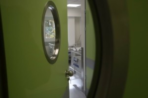 Γλυφάδα: Υπέκυψε στα τραύματα της η 70χρονη που δέχθηκε άγρια επίθεση με πέτρα από 38χρονο