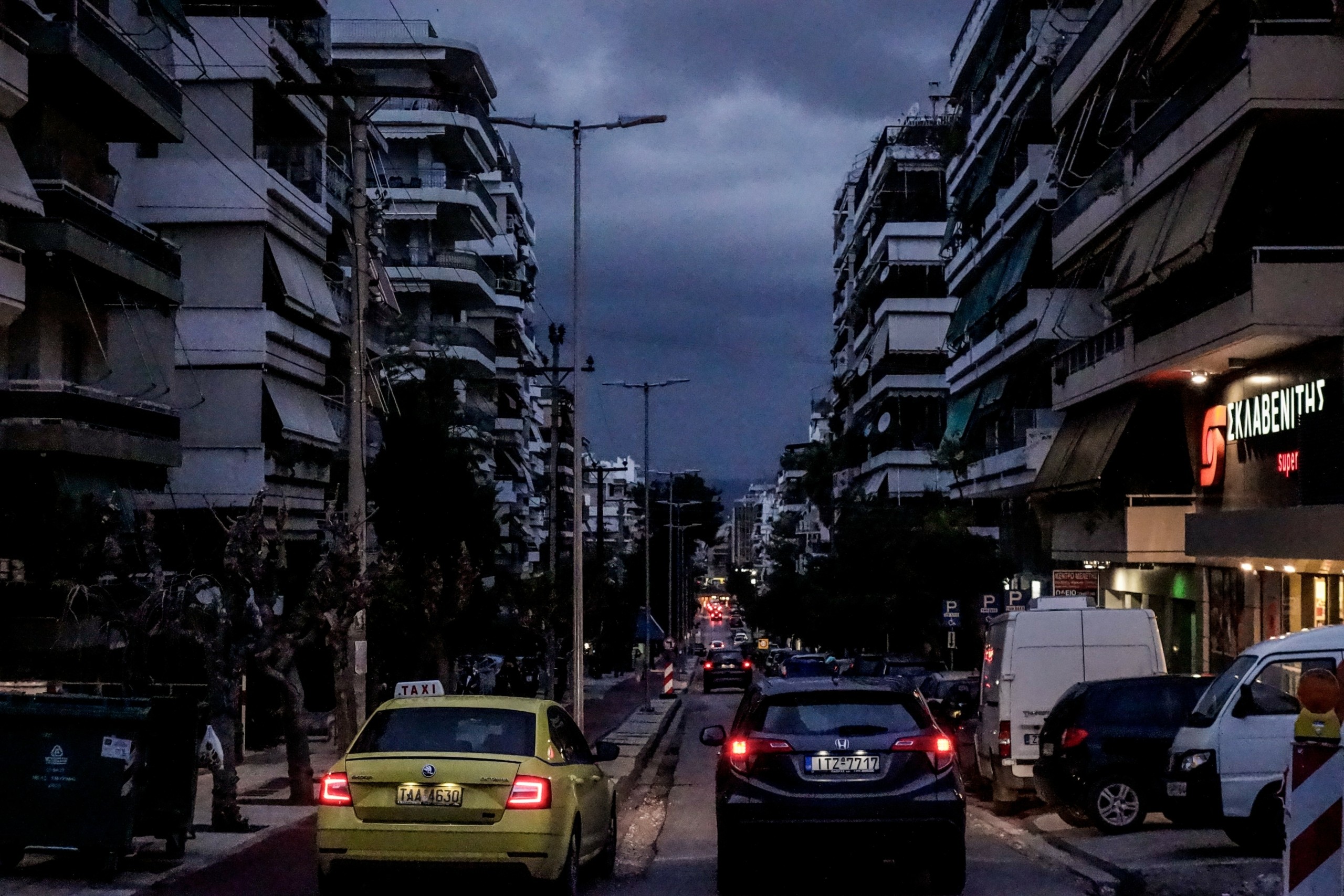 Φθινοπωρινό το σκηνικό του καιρού μέχρι και την Πέμπτη – Βροχές, καταιγίδες και χαλάζι (pic)