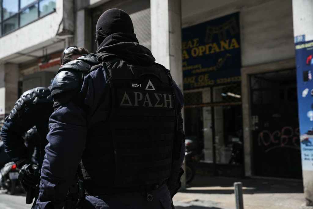 Εξόρμηση της Δίωξης Ναρκωτικών στο κέντρο της Αθήνας και το Μενίδι – 130 έλεγχοι και 2 συλλήψεις