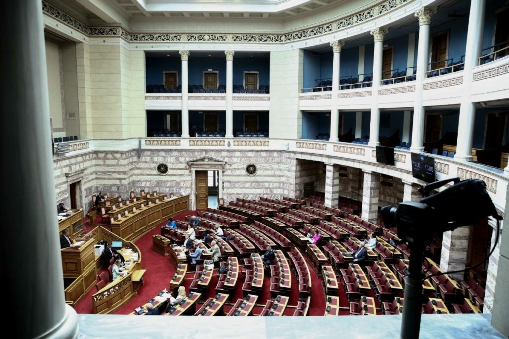 Ανοίγει εκτάκτως στις 22 Αυγούστου η Βουλή για την υπόθεση των υποκλοπών – Θα διεξαχθεί προ ημερησίας συζήτηση