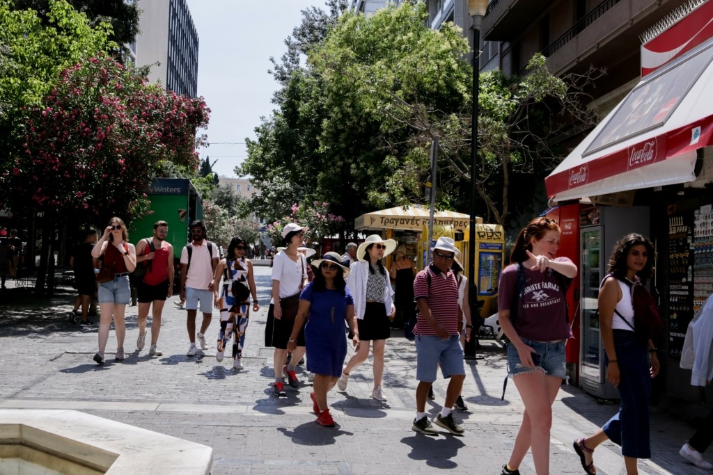 Προειδοποίηση Τζανάκη για την πανδημία – “Τα πραγματικά κρούσματα το επόμενο διάστημα θα είναι 45.000 – 50.000 κάθε εβδομάδα”