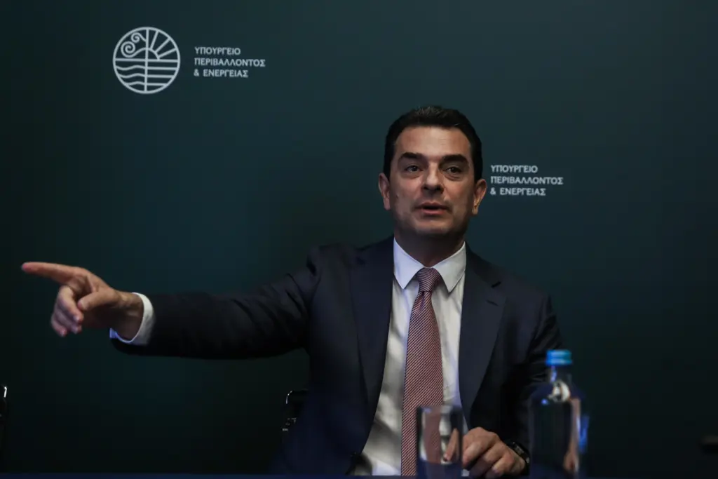 Στήριξη και για τα νοικοκυριά με φυσικό αέριο προανήγγειλε ο Σκρέκας