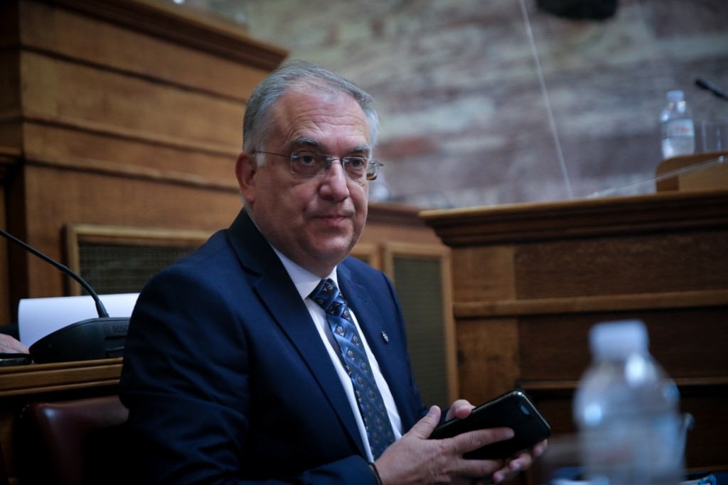 Τάκης Θεοδωρικάκος – “1200 αστυνομικοί έχουν εκπαιδευτεί ειδικά για την αντιμετώπιση της ενδοοικογενειακής βίας”