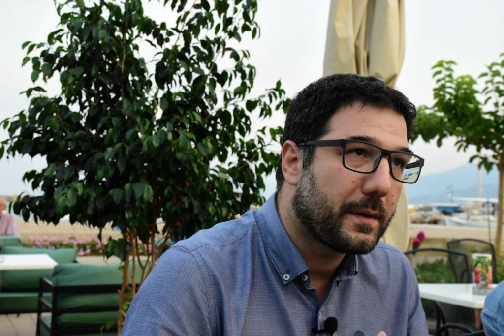 Νέα επίθεση Ηλιόπουλου στην κυβέρνηση – “Οι παρακολουθήσεις έγιναν με εντολή Μητσοτάκη”