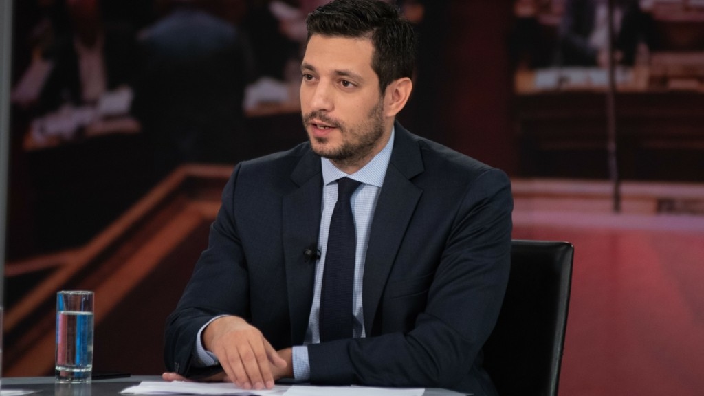 Έγινε πατέρας ο Κωνσταντίνος Κυρανάκης – Οι φωτογραφίες αγκαλιά με το νεογέννητο