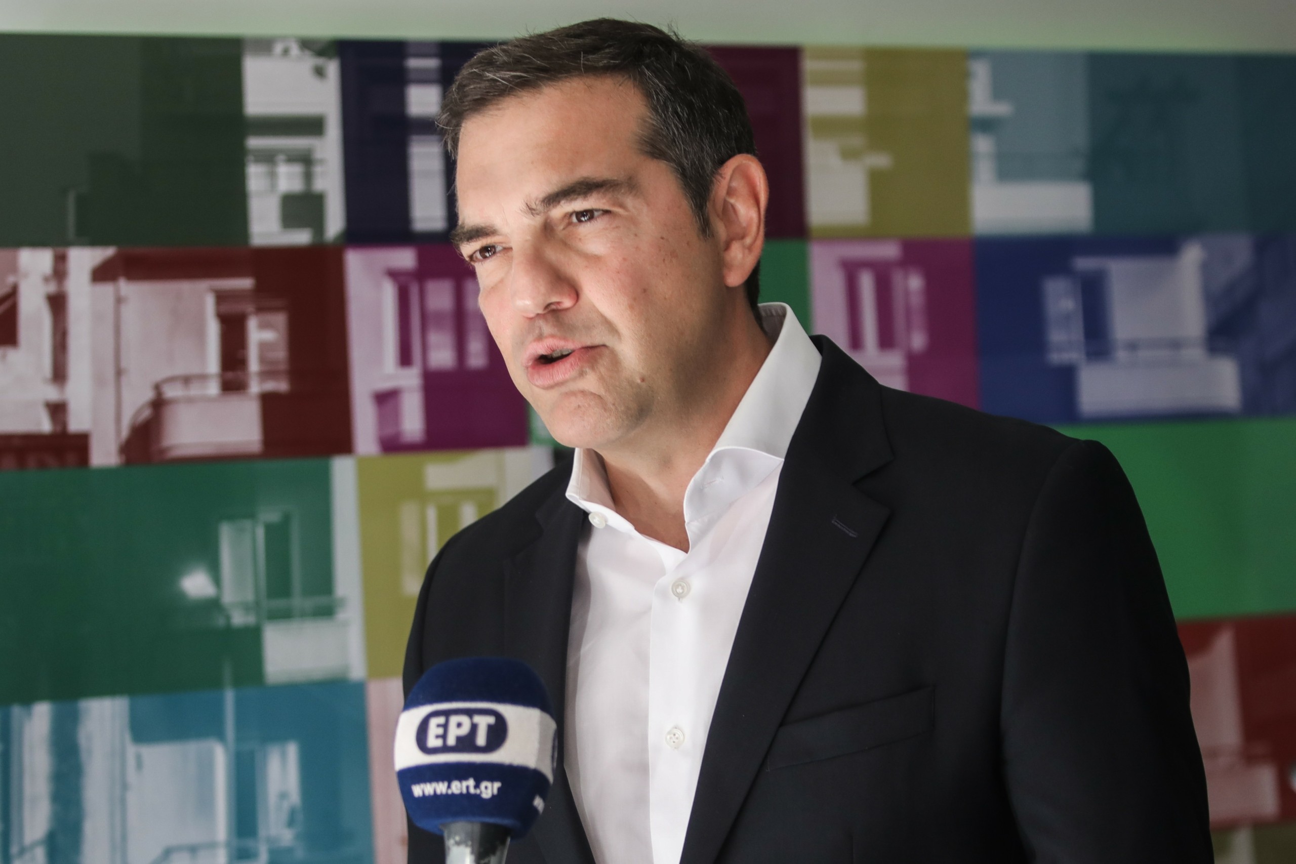 “Πυρά” Τσίπρα σε Μητσοτάκη για τις υποκλοπές – “Μέγα σκάνδαλο και ασυγχώρητη καθεστωτική αλαζονεία”