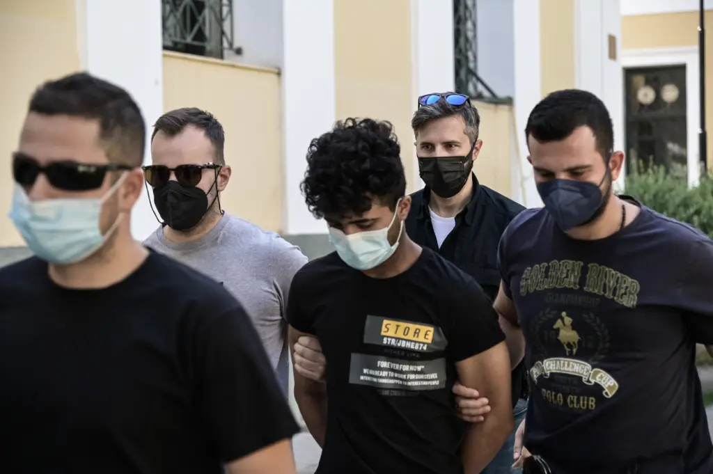 Νέα προθεσμία για να απολογηθεί την Τρίτη πήρε ο Πακιστανός για τη δολοφονία της Νικολέττας (vids)