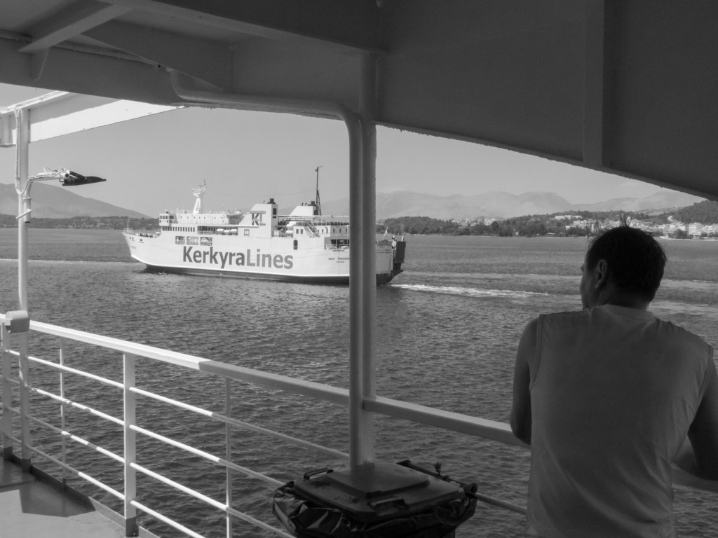 Μικρή πτώση της θερμοκρασίας και τοπικές μπόρες την Πέμπτη