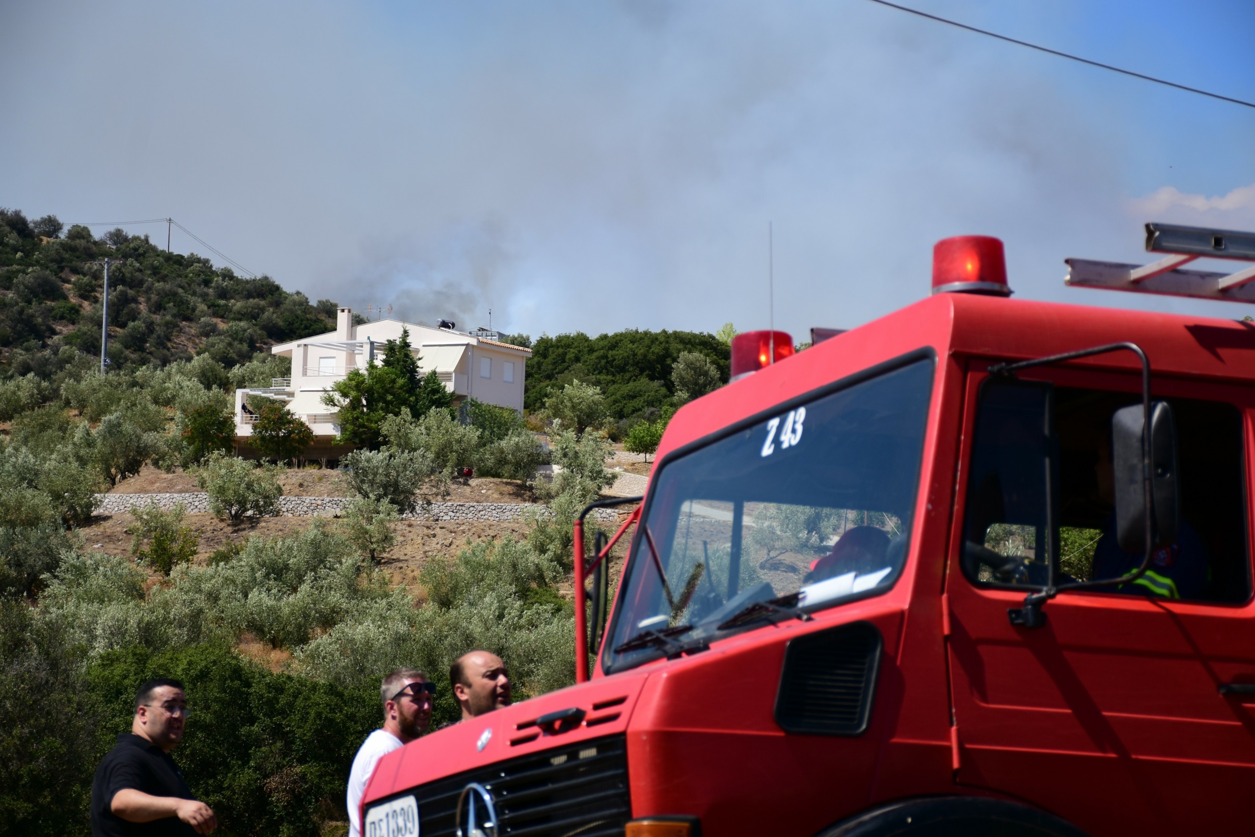Καλύτερη η εικόνα της φωτιάς στα Πυργιώτικα Ναυπλίου – Πλησίασε σπίτια – Εκκενώθηκε ξενοδοχείο (pics&vid)