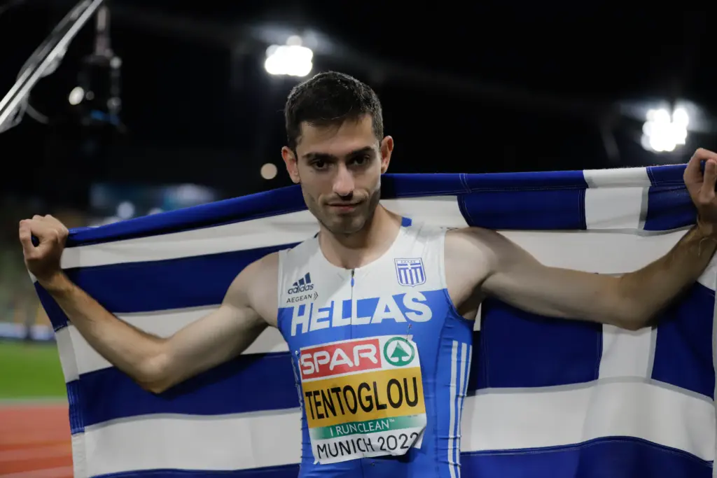 “Τρελαμένος” ο προπονητής του Τεντόγλου για τη σπουδαία επίδοση στο Μόναχο – “Τον στρίμωξα πολύ” (vids)