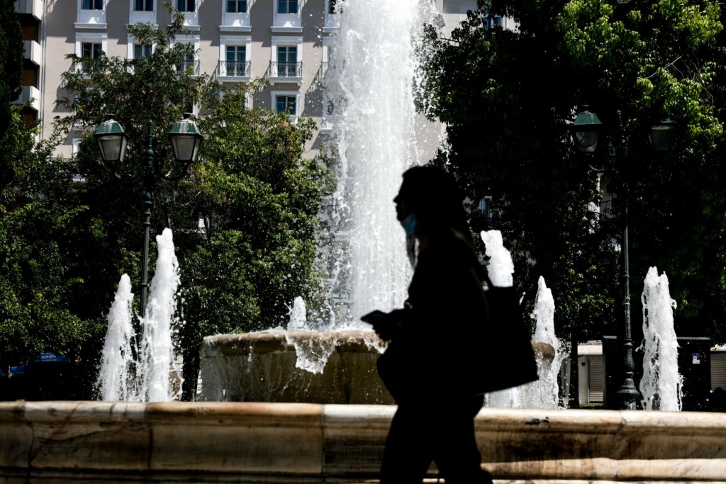 Ανεβαίνει κι άλλο η θερμοκρασία σήμερα Κυριακή – Σε ποιες περιοχές θα βρέξει