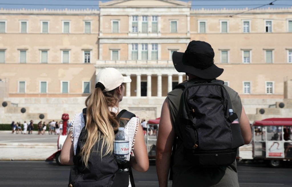 Ρεκόρ για τον τουρισμό φέτος – Στα 2,6 δισ. ευρώ οι ταξιδιωτικές εισπράξεις τον Ιούνιο