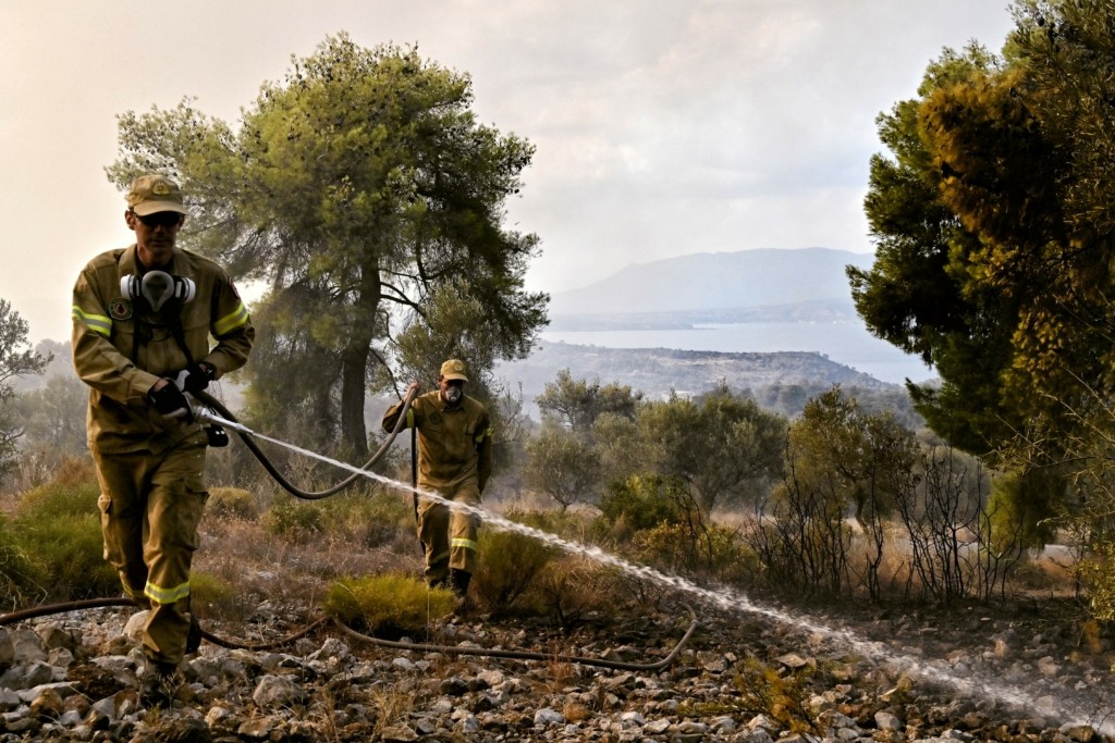Φωτιά στη Λευκάδα, στην περιοχή Καλλιγόνι