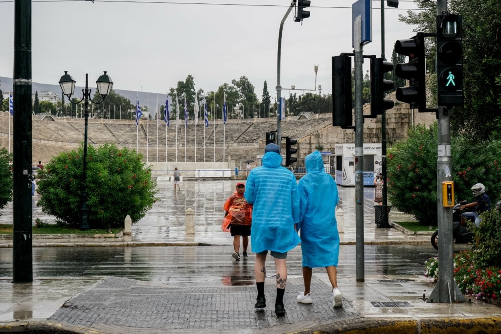Βροχερή και συννεφιασμένη η Παρασκευή – Πώς θα κινηθεί η κακοκαιρία