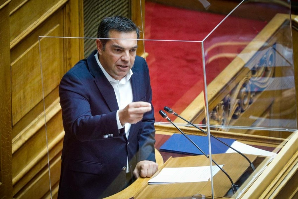 Ευθεία επίθεση Τσίπρα σε Μητσοτάκη – “Είστε σε πανικό – Κάντε ξεχωριστή εξεταστική για την περίοδο ΣΥΡΙΖΑ”