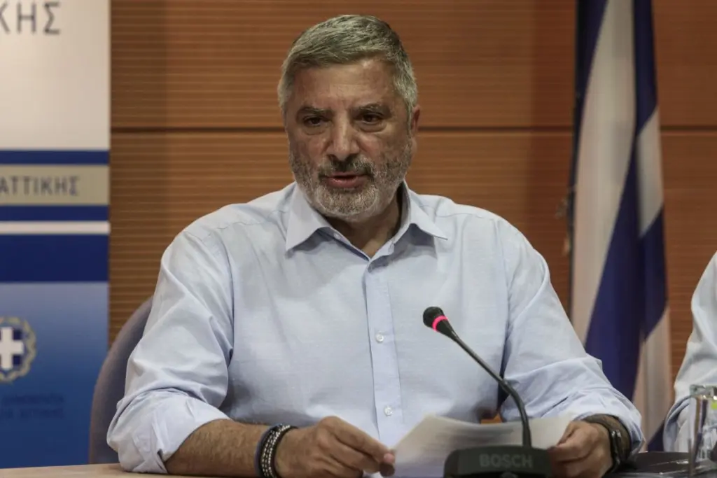 H σπάνια φωτογραφία του Γιώργου Πατούλη με τον γιο του