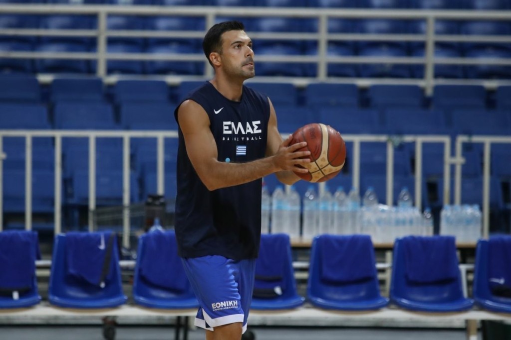 Οστικό οίδημας ο Σλούκας – Δε θα αγωνιστεί στο παιχνίδι με το Βέλγιο