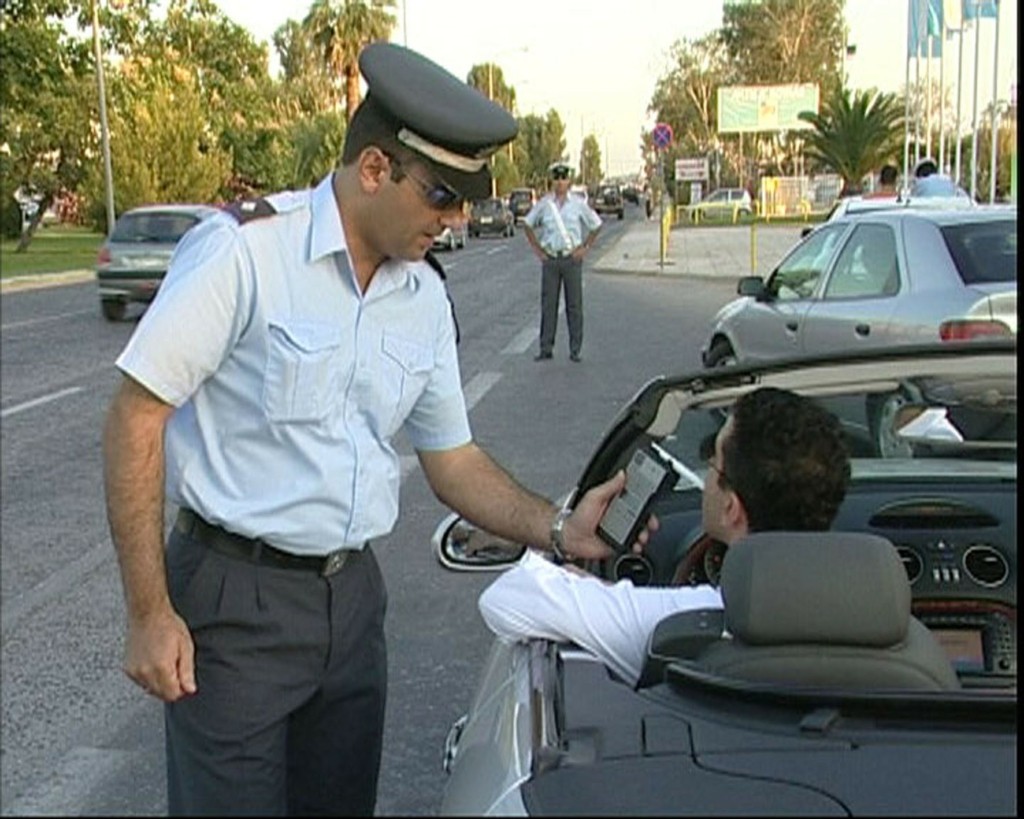 Ασυνείδητοι οδηγοί πίνουν και οδηγούν – Πάνω από 2.700 υπό την επήρεια αλκοόλ το πρώτο επτάμηνο