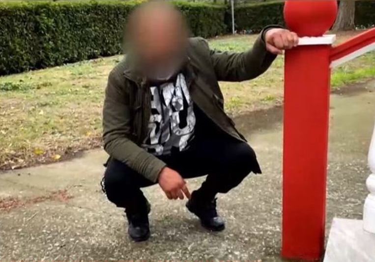“Θέλω δικαίωση” – Ξεσπά ο πατέρας του κομμωτή που έκαψε ζωντανό συγχωριανός του στην Κατερίνη