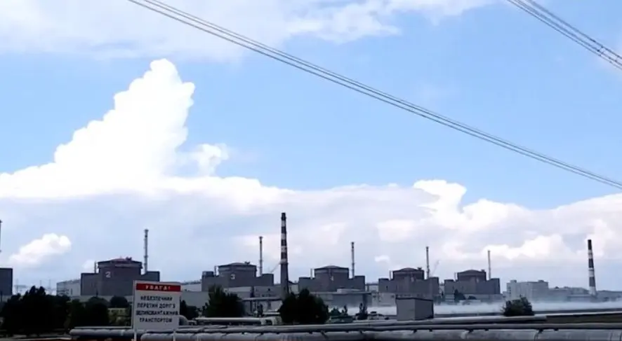 Η Μόσχα κατηγορεί το Κίεβο ότι βομβάρδισε δρόμο κοντά στον πυρηνικό σταθμό της Ζαπορίζια