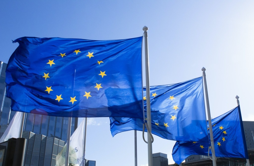 Στο “τραπέζι” της ΕΕ η απαγόρευση εισόδου Ρώσων πολιτών – Τι εξετάζεται