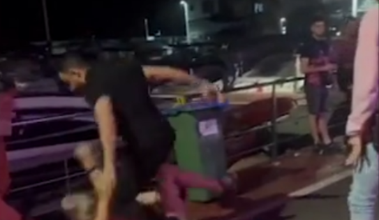 Άγριος τσακωμός έξω από κλαμπ στη Μαρμπέγια – Πορτιέρηδες πλάκωσαν στο ξύλο τουρίστριες (vid)
