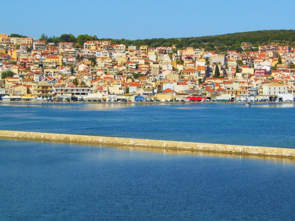 Απίστευτο συμβάν στην Κεφαλονιά – Άγριος ξυλοδαρμός εφοριακών σε κατάστημα  – Έκλεψαν τσάντα για να γλιτώσουν το πρόστιμο (vids)