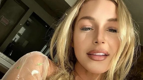 Γνωστό μοντέλο του OnlyFans κατηγορείται για τη δολοφονία του συντρόφου της – Τον μαχαίρωσε μετά από καυγά