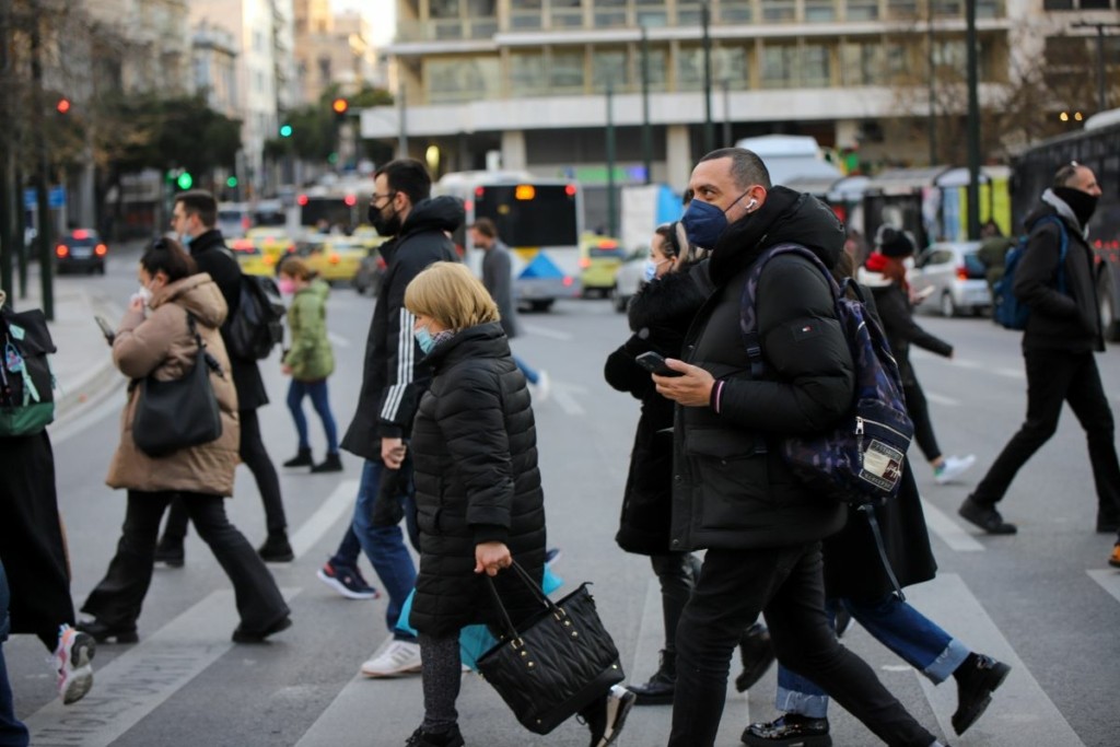 Το σχέδιο για την αντιμετώπιση της πανδημίας ενόψει Σεπτεμβρίου – Τι θα ισχύσει με μέτρα, μάσκες αλλά και σχολεία (vid)