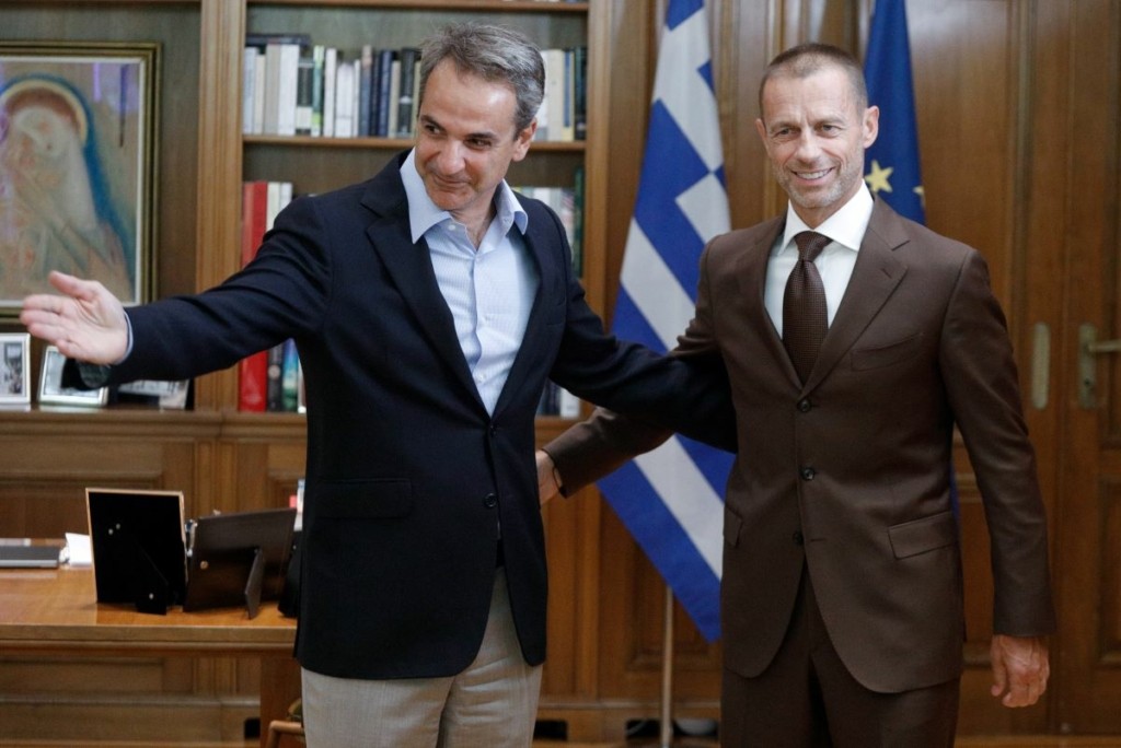 Τα προβλήματα του ελληνικού ποδοσφαίρου συζήτησαν Μητσοτάκης – Τσέφεριν – “Έχουμε αποφασιστικότητα να λύσουμε τα ζητήματα”