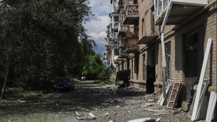 Ντόνετσκ: Δύο νεκροί και πέντε τραυματίες από ρωσικούς βομβαρδισμούς