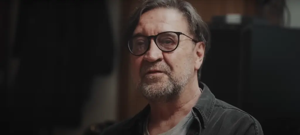 Ένοχος “θρυλικός” Ρώσος ροκ σταρ επειδή κατέκρινε τον Πούτιν – “Πατρίδα δεν είναι να φιλάς τα οπίσθια του προέδρου”