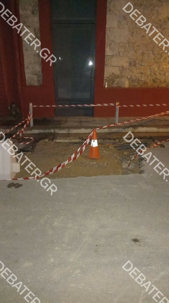 “Βούλιαξε” το οδόστρωμα σε Γκάζι, Πειραιά και Κερατσίνι – Επί ποδός η Πυροσβεστική για πλημμυρικά φαινόμενα (vids)