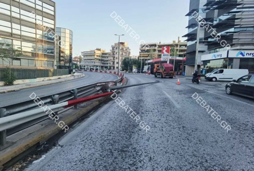 Σοβαρό τροχαίο στην Κηφισίας – Αυτοκίνητο “καρφώθηκε” σε κολώνα και την έριξε κάτω (pics)