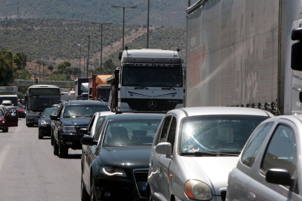 Προσοχή! Κυκλοφοριακές ρυθμίσεις στη λεωφόρο Αθηνών από τη Δευτέρα