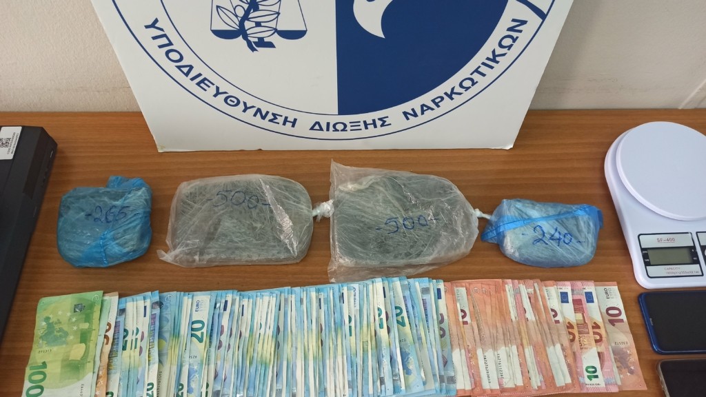 Τέσσερις συλλήψεις στη μεγάλη επιχείρηση της ΕΛ.ΑΣ. στο Ζεφύρι – Τι κατασχέθηκε (pics&vid)
