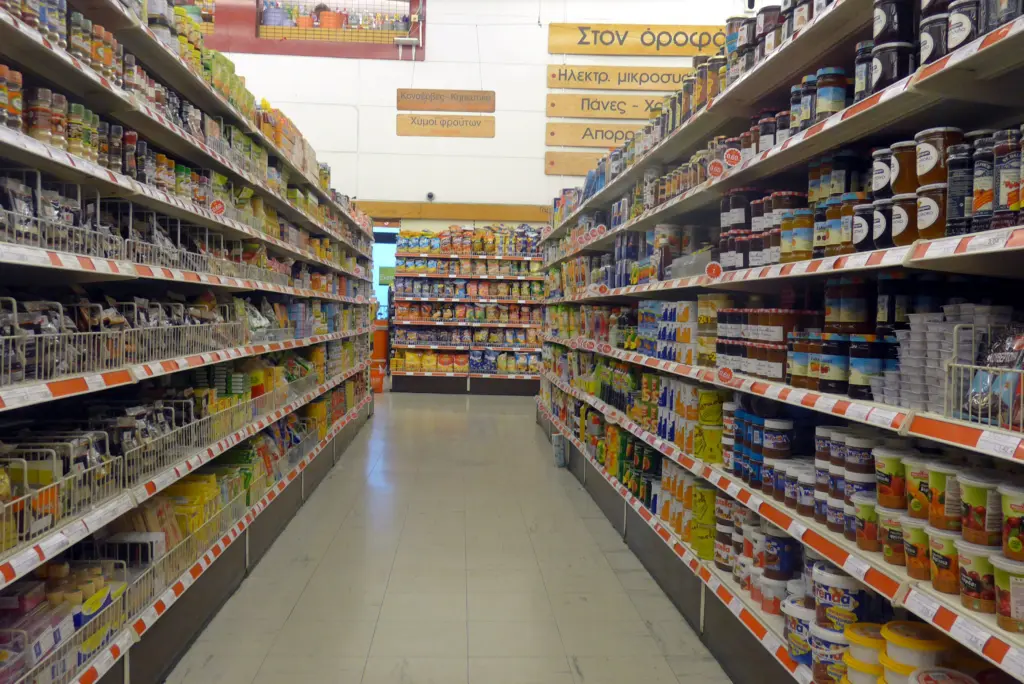 Η “μάχη του supermarket” – Η ακρίβεια ευνοεί τα προϊόντα ιδιωτικής ετικέτας