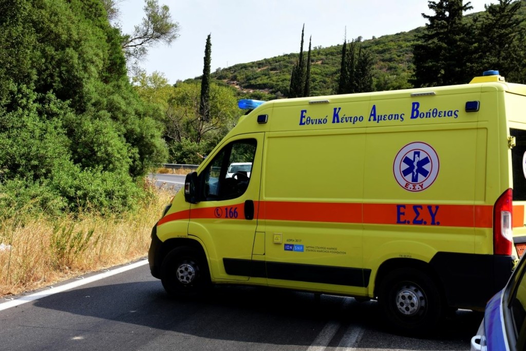 Σοκαριστικό τροχαίο στην παλαιά εθνική οδό Ισθμού – Επιδαύρου – Μηχανή καρφώθηκε σε λεωφορείο