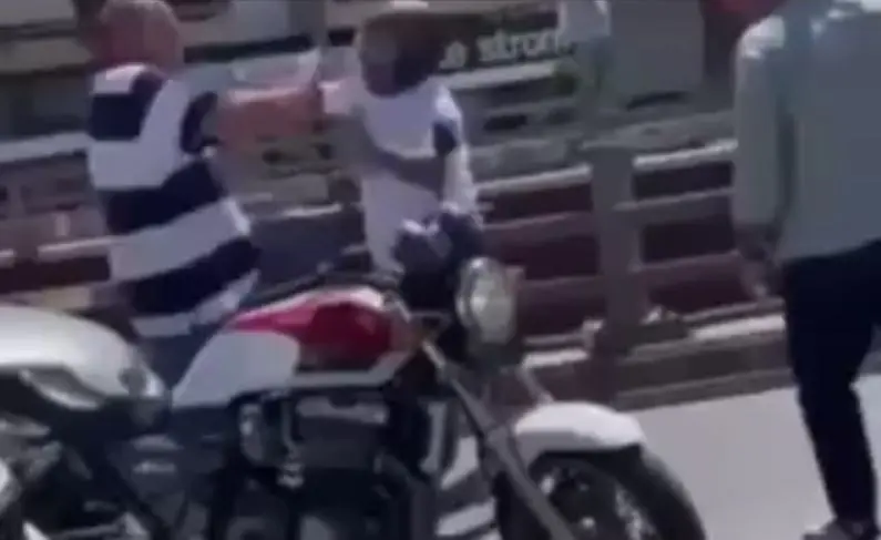 H απάντηση Μπέου για τον ξυλοδαρμό – “Έκανα ότι κάνει ένας φυσιολογικός άνθρωπος που δέχεται ύβρεις για τη μητέρα του”