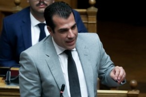 Πλεύρης για Κωνσταντινόπουλο: “Απόφαση υψηλού ήθους να παραδώσει την έδρα του”