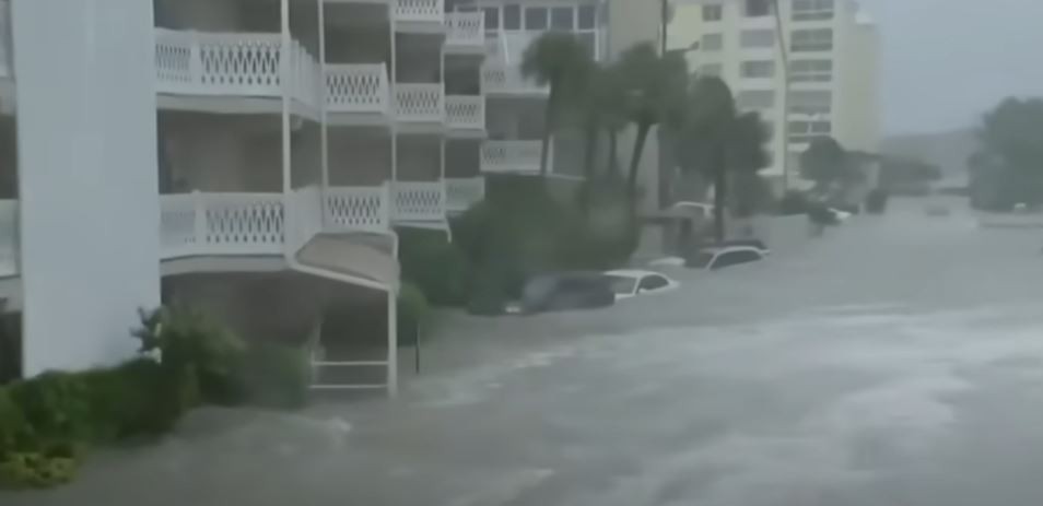 Σάρωσε την Κούβα και τη Φλόριντα ο τυφώνας “Ιαν” – Τεράστια τα προβλήματα στα ξηραντήρια των περίφημων πούρων Αβάνας (pics)
