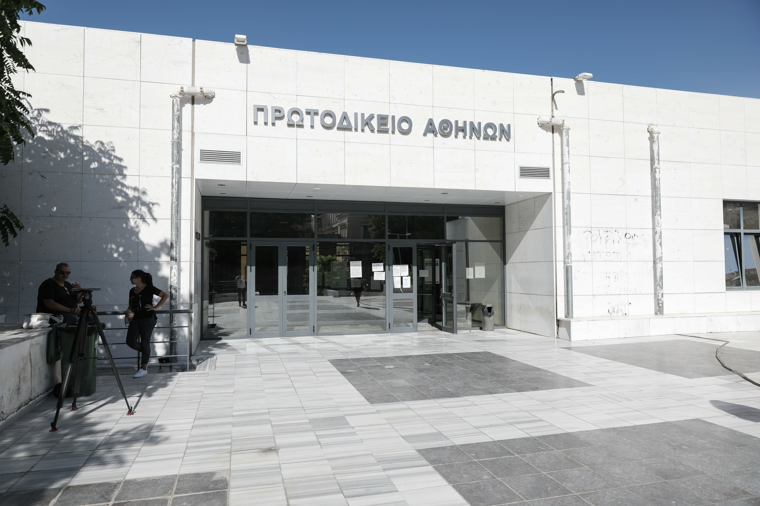 “Άγνωστοι δολοφόνησαν τον βασικό μάρτυρα” – Αποκαλύψεις για την εκτέλεση του Γιάννη Μακρή (vid)