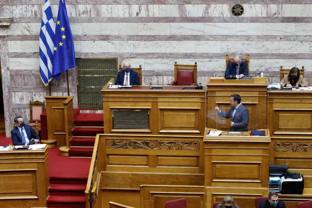 “Βαθιά τραυματισμένος ο Μητσοτάκης – Ετοιμαζόμαστε για σκληρή εκλογική μάχη” το μήνυμα Τσίπρα – “Συνεχίζει να πλάθει μύθους” απαντά η κυβέρνηση