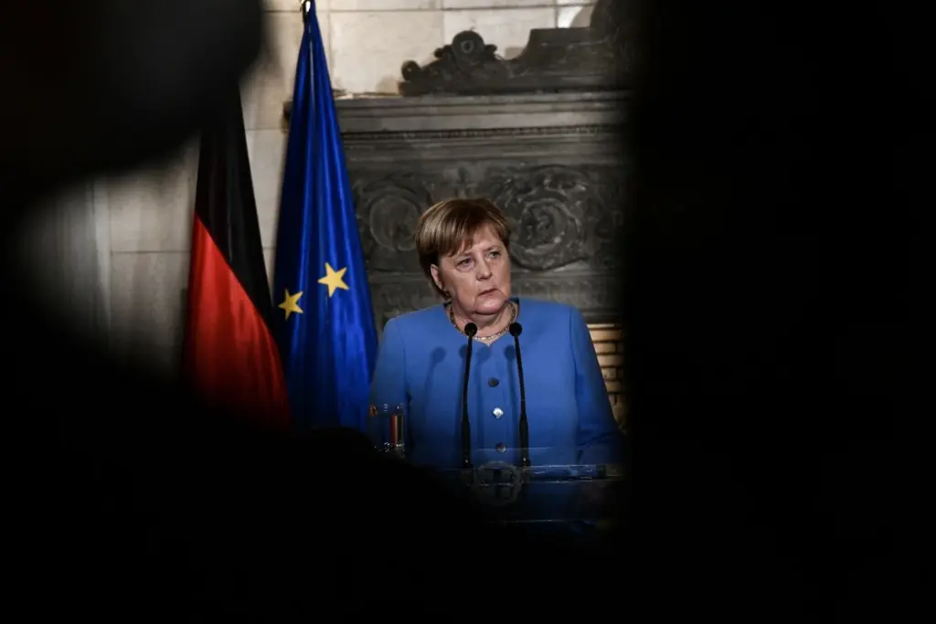 Η Μέρκελ κρούει τον κώδωνα – “Πάρτε σοβαρά τα λόγια του Πούτιν για τα πυρηνικά”