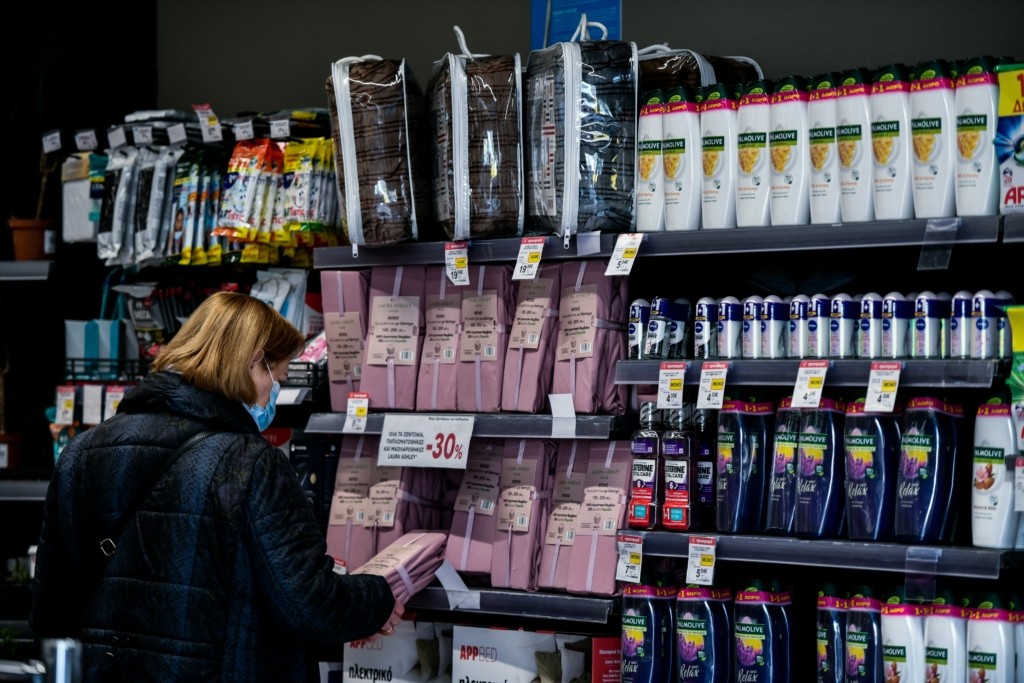 Λιγότερο προϊόν στις συσκευασίες σχεδόν σε όλα τα είδη – Οι σοβαρές καταγγελίες του ΙΝΚΑ