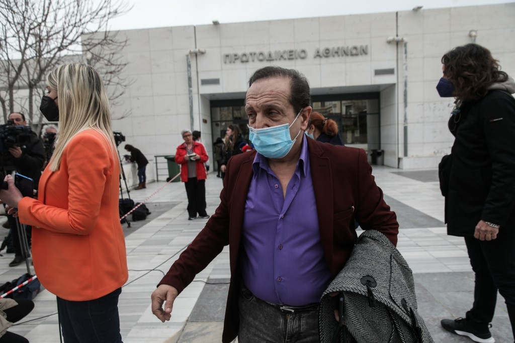 “Καταπέλτης” ο Σπύρος Μπιμπίλας στην κατάθεσή του για τον Φιλιππίδη – “Όλα γίνονταν εν γνώση της γυναίκας του”